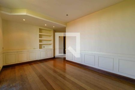 Casa de condomínio à venda com 900m², 6 quartos e 3 vagasSuíte 2