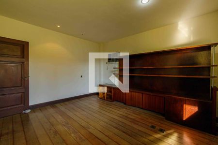 Casa de condomínio à venda com 900m², 6 quartos e 3 vagasSuíte 1