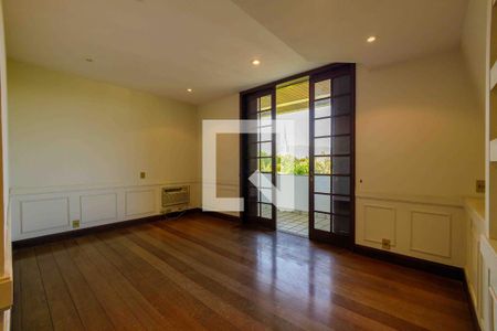 Casa de condomínio à venda com 900m², 6 quartos e 3 vagasSuíte 2