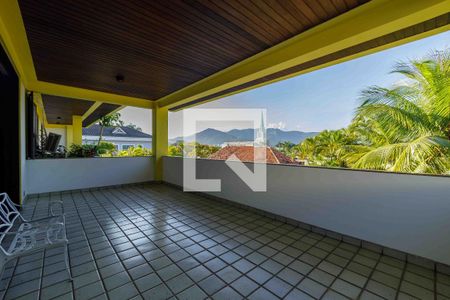 Casa de condomínio à venda com 900m², 6 quartos e 3 vagasSuíte 3 Varanda