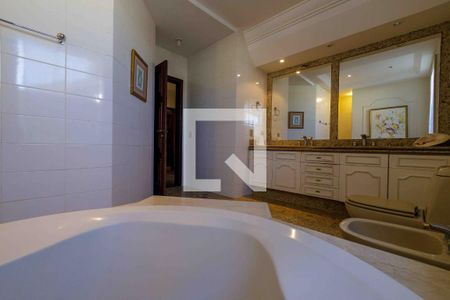 Casa de condomínio à venda com 900m², 6 quartos e 3 vagasBanheiro Suíte 3