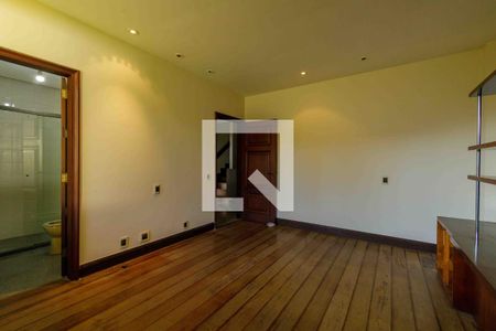 Casa de condomínio à venda com 900m², 6 quartos e 3 vagasSuíte 1