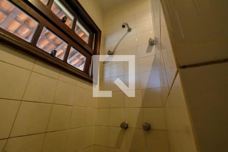 Casa de condomínio à venda com 900m², 6 quartos e 3 vagasBanheiro de Serviço