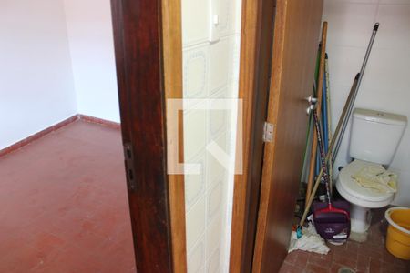 Casa à venda com 250m², 3 quartos e 1 vagaQuarto de Serviço / Depósito e Banheiro 2