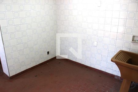 Casa à venda com 250m², 3 quartos e 1 vagaÁrea de Serviço