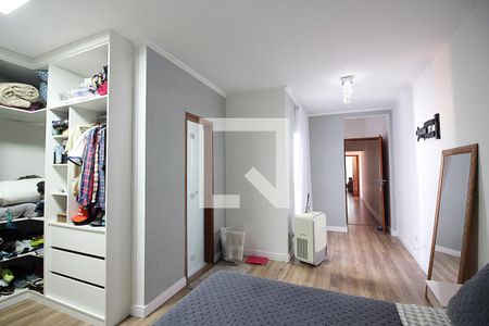 Casa à venda com 250m², 3 quartos e 2 vagasSuíte 1