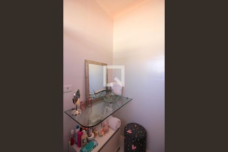 Casa à venda com 250m², 3 quartos e 2 vagasSuíte 2 Banheiro 