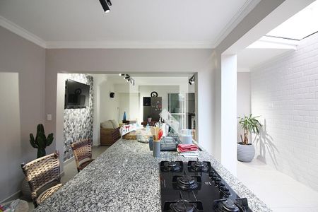 Casa à venda com 250m², 3 quartos e 2 vagasCozinha