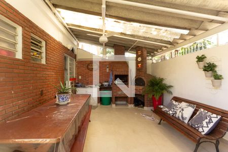 Casa para alugar com 200m², 3 quartos e 2 vagas Casa para alugar com 200m², 3 quartos e 2 vagasQuintal