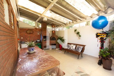 Casa para alugar com 200m², 3 quartos e 2 vagas Casa para alugar com 200m², 3 quartos e 2 vagasQuintal