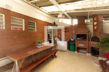 Casa para alugar com 200m², 3 quartos e 2 vagas Casa para alugar com 200m², 3 quartos e 2 vagasQuintal