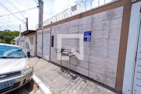 Casa de condomínio à venda com 73m², 2 quartos e 2 vagas Casa de condomínio à venda com 73m², 2 quartos e 2 vagasFachada