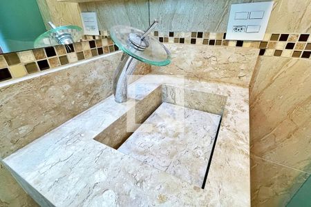 Apartamento à venda com 110m², 2 quartos e 2 vagasBanheiro da Suíte 2