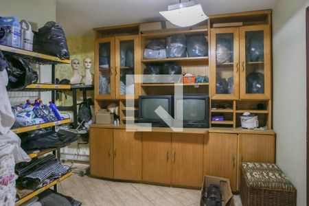 Casa à venda com 150m², 8 quartos e 2 vagasEscritório