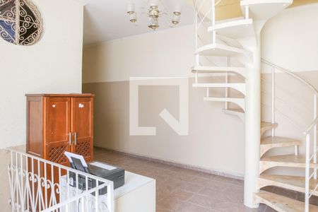Casa à venda com 150m², 8 quartos e 2 vagasHall