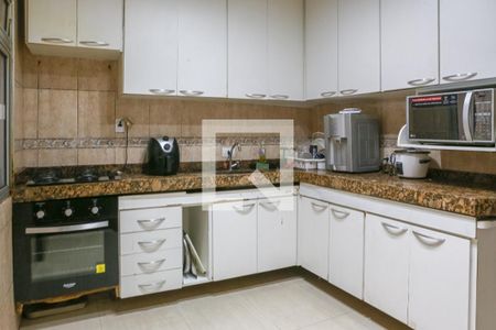 Casa à venda com 150m², 8 quartos e 2 vagasCozinha