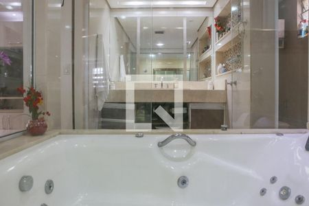 Casa à venda com 150m², 8 quartos e 2 vagasBanheiro da Suíte 1