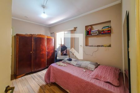 Casa à venda com 325m², 4 quartos e 6 vagas Casa à venda com 325m², 4 quartos e 6 vagasQuarto 4 de Serviço Suite