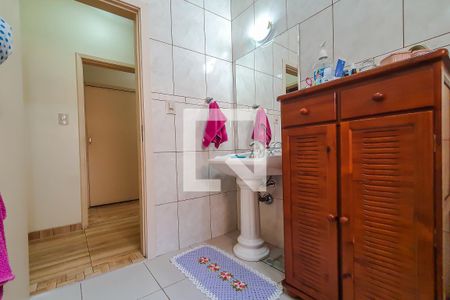 Casa à venda com 325m², 4 quartos e 6 vagas Casa à venda com 325m², 4 quartos e 6 vagasQuarto 2 suite banheiro