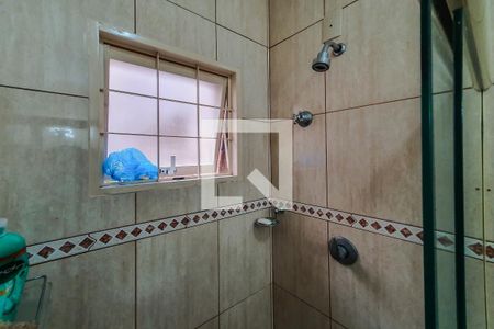 Casa à venda com 325m², 4 quartos e 6 vagas Casa à venda com 325m², 4 quartos e 6 vagasbanheiro