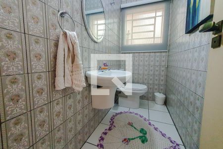 Casa à venda com 325m², 4 quartos e 6 vagas Casa à venda com 325m², 4 quartos e 6 vagaslavabo