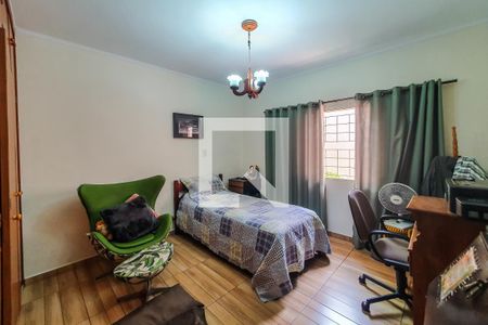 Casa à venda com 325m², 4 quartos e 6 vagas Casa à venda com 325m², 4 quartos e 6 vagasquarto 3