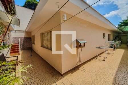 Casa à venda com 325m², 4 quartos e 6 vagas Casa à venda com 325m², 4 quartos e 6 vagasquintal