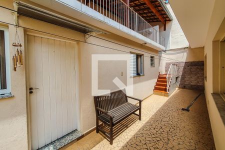 Casa à venda com 325m², 4 quartos e 6 vagas Casa à venda com 325m², 4 quartos e 6 vagasquintal