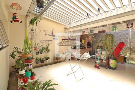 Casa à venda com 198m², 3 quartos e 4 vagasQuintal