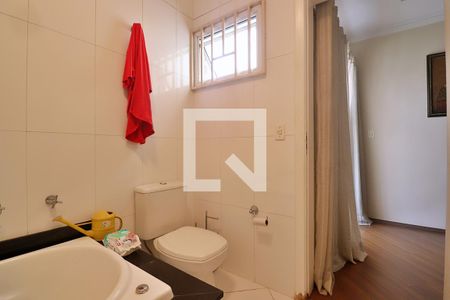 Casa à venda com 198m², 3 quartos e 4 vagasSuíte 1 - Banheiro