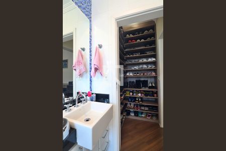 Casa à venda com 198m², 3 quartos e 4 vagasSuíte 3 - Banheiro