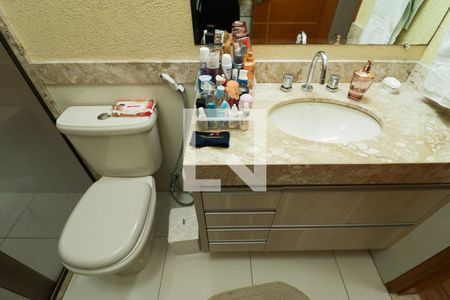 Casa à venda com 140m², 3 quartos e 2 vagasBanheiro da Suíte