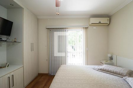 Casa à venda com 140m², 3 quartos e 2 vagasSuíte