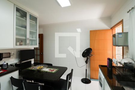 Casa à venda com 140m², 3 quartos e 2 vagasCozinha