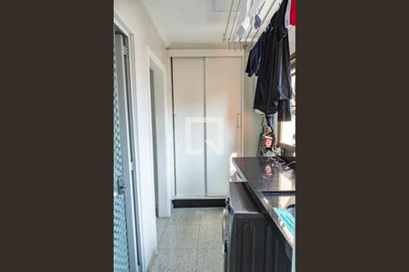 Apartamento à venda com 220m², 4 quartos e 3 vagas Apartamento à venda com 220m², 4 quartos e 3 vagasÁrea de serviço