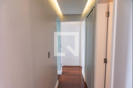 Apartamento à venda com 220m², 4 quartos e 3 vagas Apartamento à venda com 220m², 4 quartos e 3 vagasCorredor