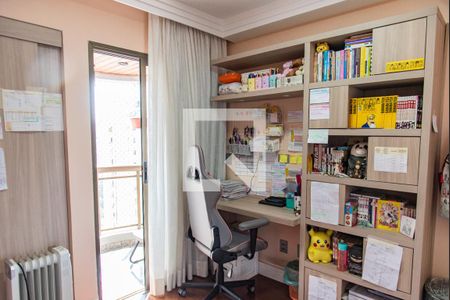 Apartamento à venda com 220m², 4 quartos e 3 vagas Apartamento à venda com 220m², 4 quartos e 3 vagasSuíte 2