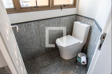 Apartamento à venda com 220m², 4 quartos e 3 vagas Apartamento à venda com 220m², 4 quartos e 3 vagasLavabo