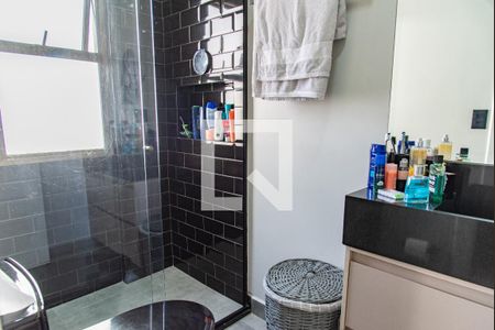 Apartamento à venda com 220m², 4 quartos e 3 vagas Apartamento à venda com 220m², 4 quartos e 3 vagasBanheiro da suíte 1