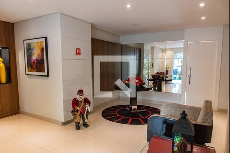 Apartamento à venda com 220m², 4 quartos e 3 vagas Apartamento à venda com 220m², 4 quartos e 3 vagasHall de entrada