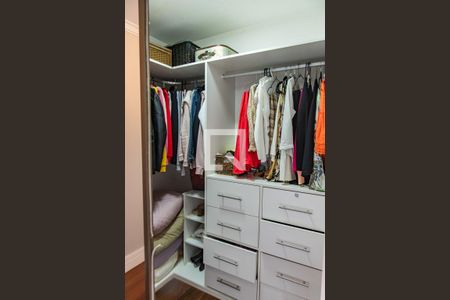 Apartamento à venda com 220m², 4 quartos e 3 vagas Apartamento à venda com 220m², 4 quartos e 3 vagasCloset da suíte 3