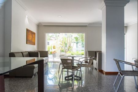 Apartamento à venda com 220m², 4 quartos e 3 vagas Apartamento à venda com 220m², 4 quartos e 3 vagasÁrea comum - Salão de festas