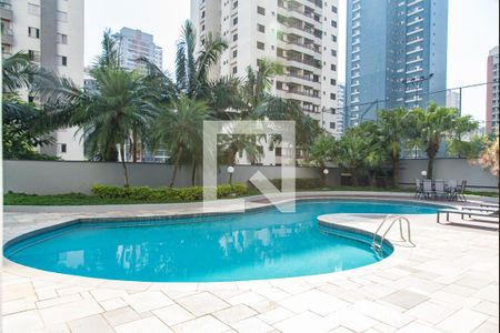 Apartamento à venda com 220m², 4 quartos e 3 vagas Apartamento à venda com 220m², 4 quartos e 3 vagasPiscina
