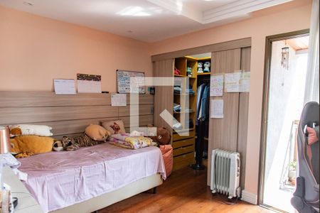 Apartamento à venda com 220m², 4 quartos e 3 vagas Apartamento à venda com 220m², 4 quartos e 3 vagasSuíte 2