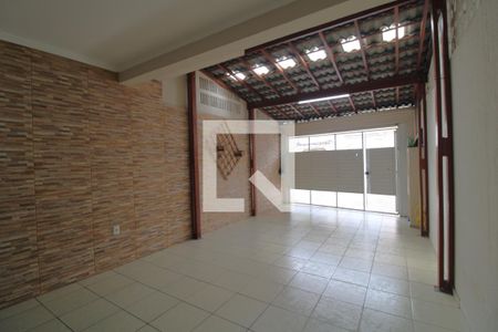 Casa à venda com 120m², 3 quartos e 2 vagasGaragem