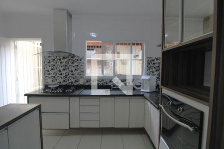 Casa à venda com 120m², 3 quartos e 2 vagasCozinha