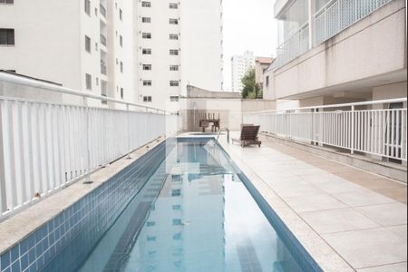 Apartamento à venda com 130m², 2 quartos e 2 vagas Apartamento à venda com 130m², 2 quartos e 2 vagasÁrea comum - Piscina