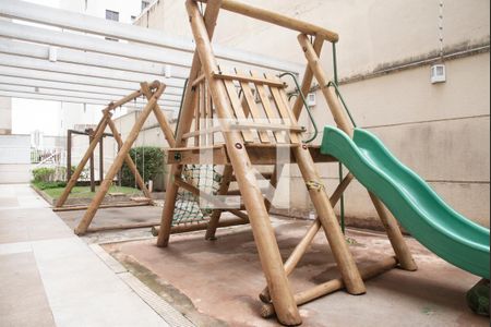 Apartamento à venda com 130m², 2 quartos e 2 vagas Apartamento à venda com 130m², 2 quartos e 2 vagasÁrea comum - Playground