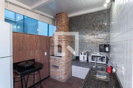 Apartamento à venda com 202m², 3 quartos e 3 vagas Apartamento à venda com 202m², 3 quartos e 3 vagasCobertura