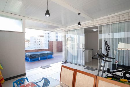 Apartamento à venda com 202m², 3 quartos e 3 vagas Apartamento à venda com 202m², 3 quartos e 3 vagasCobertura